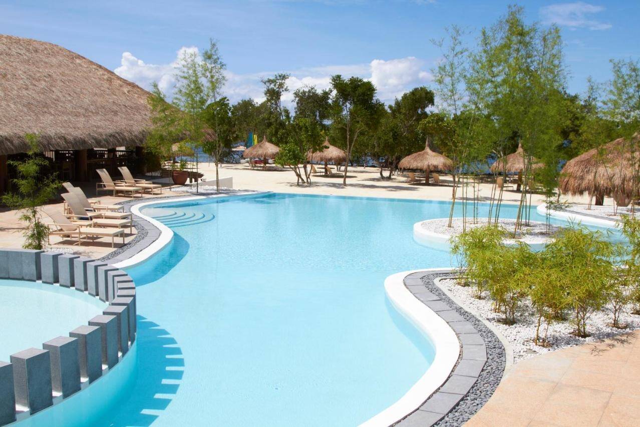 Filipijnen Bohol Bluewater Beach Resort Zwembad