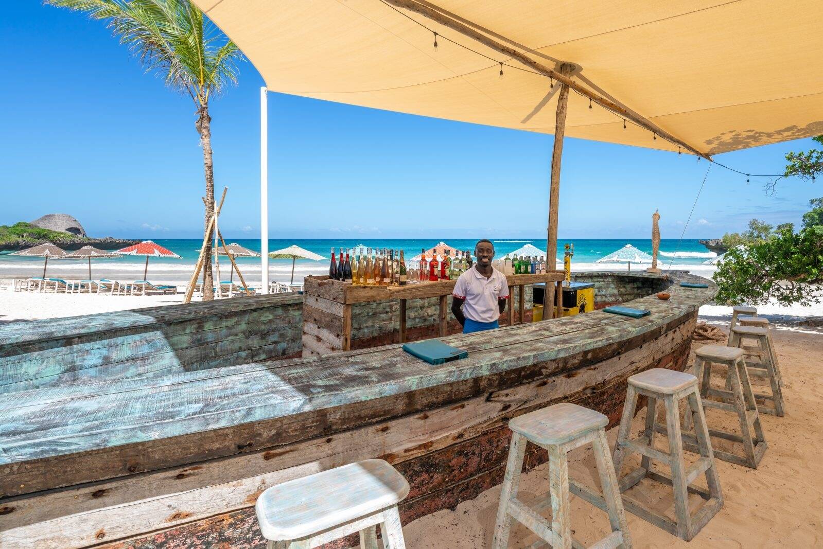 Jahazi Bar van The Sands at Chale Island aan Diani Beach in Kenia