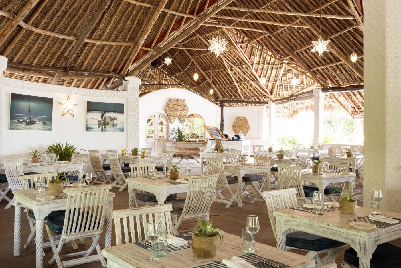 Baharini Restaurant van The Sands at Chale Island aan Diani Beach in Kenia