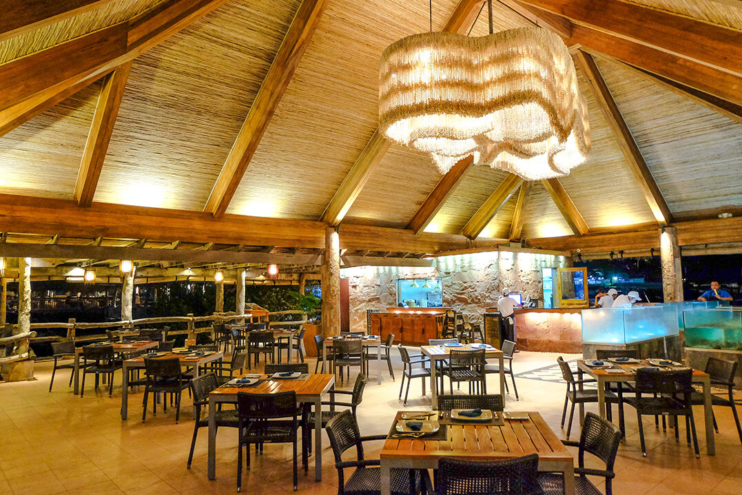 Filipijnen Cebu Bluewater Maribago Beach Resort Restaurant