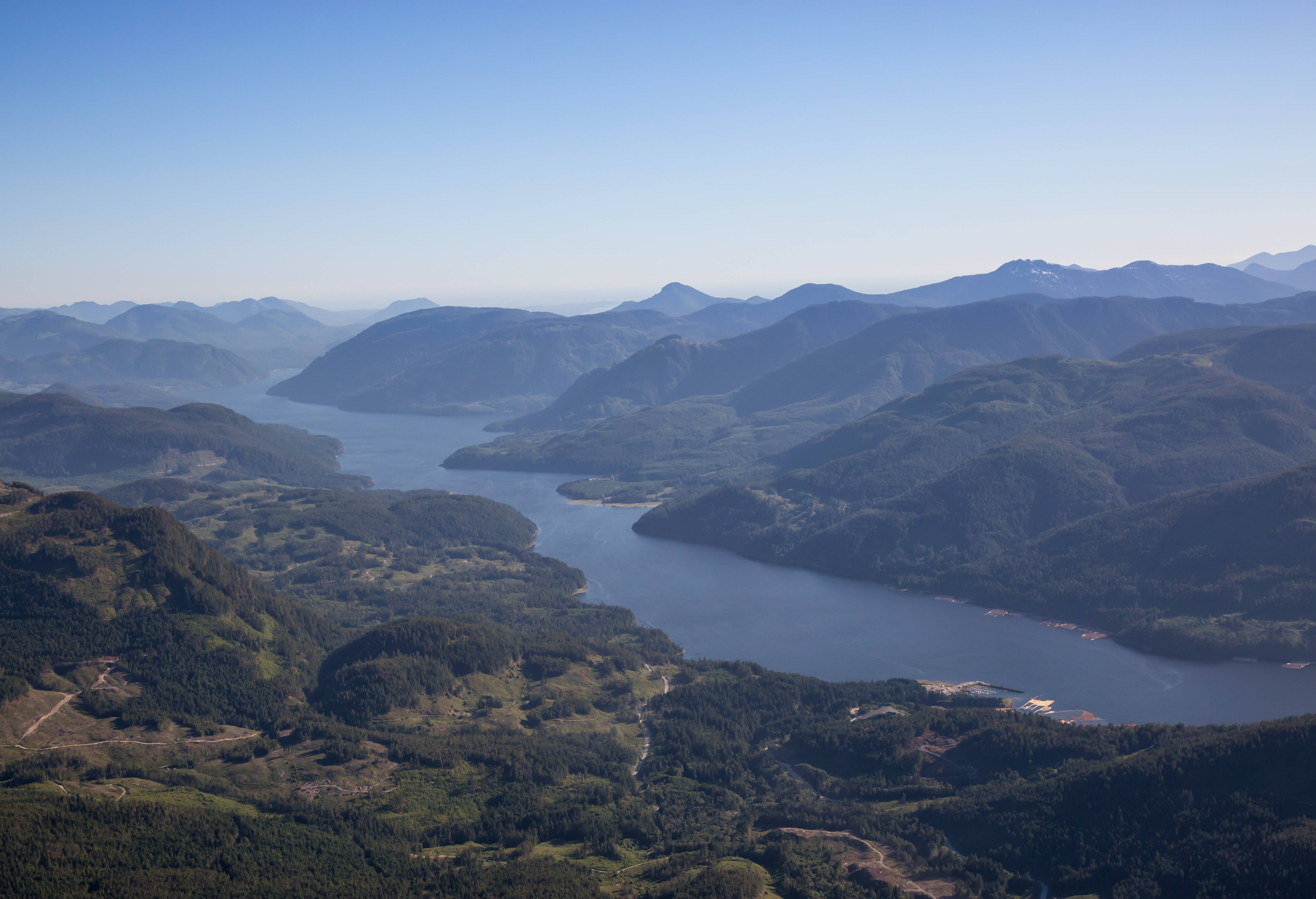 Port Alberni Inlet vanuit de lucht gezien