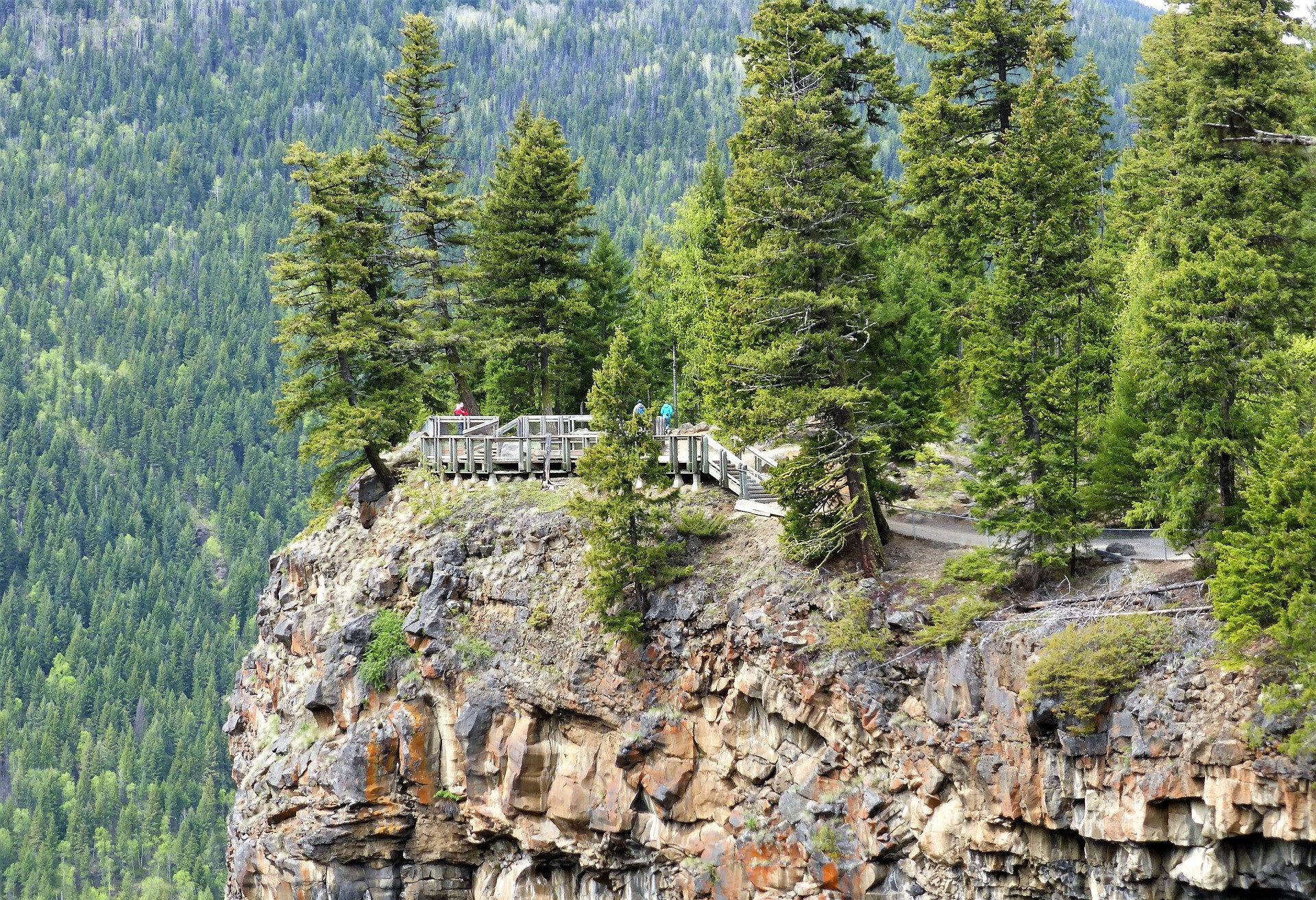 Uitkijkpunt Helmcken Falls bij Wells Gray