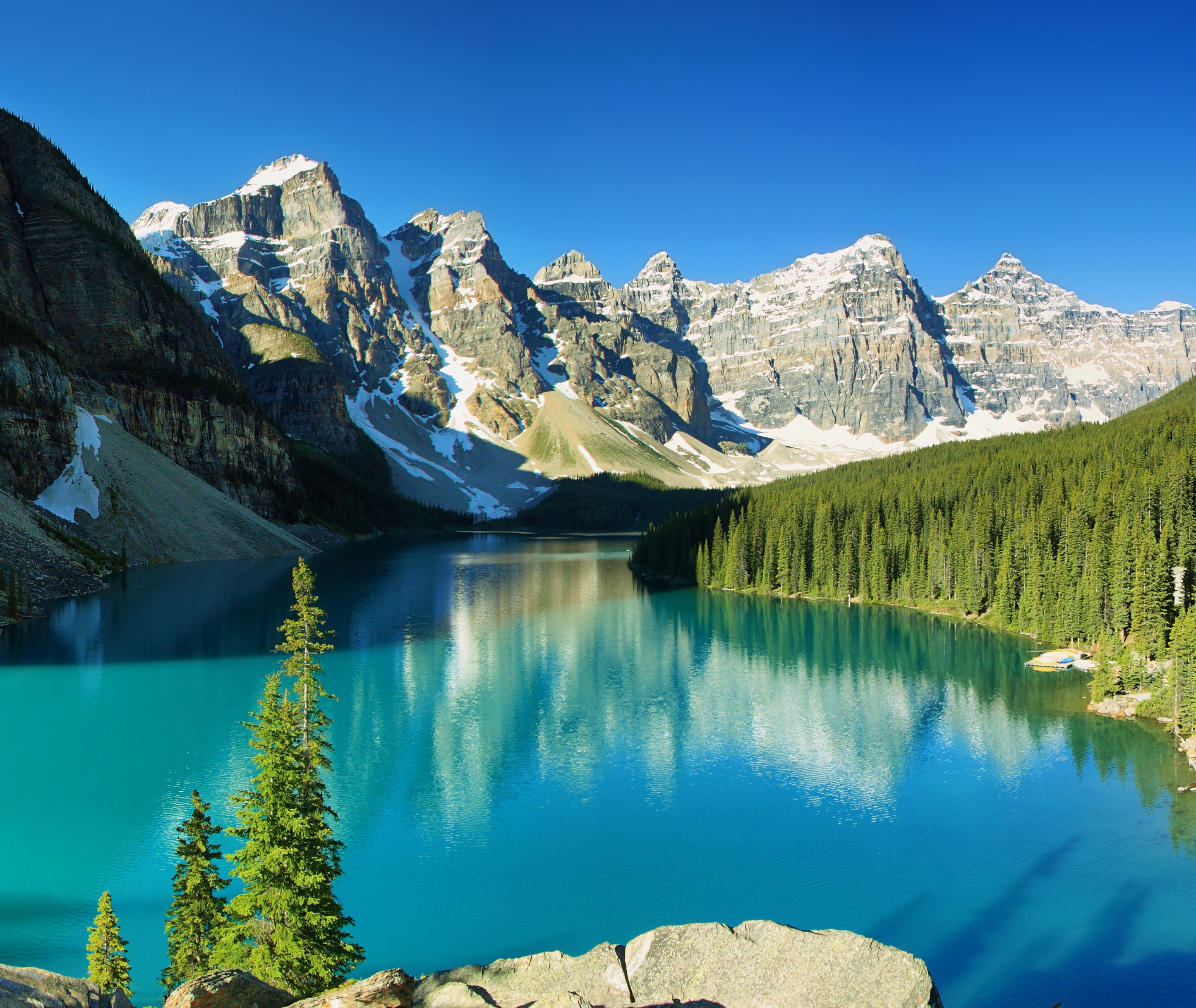 Canada-Rockies-Banff-Lake-Moraine