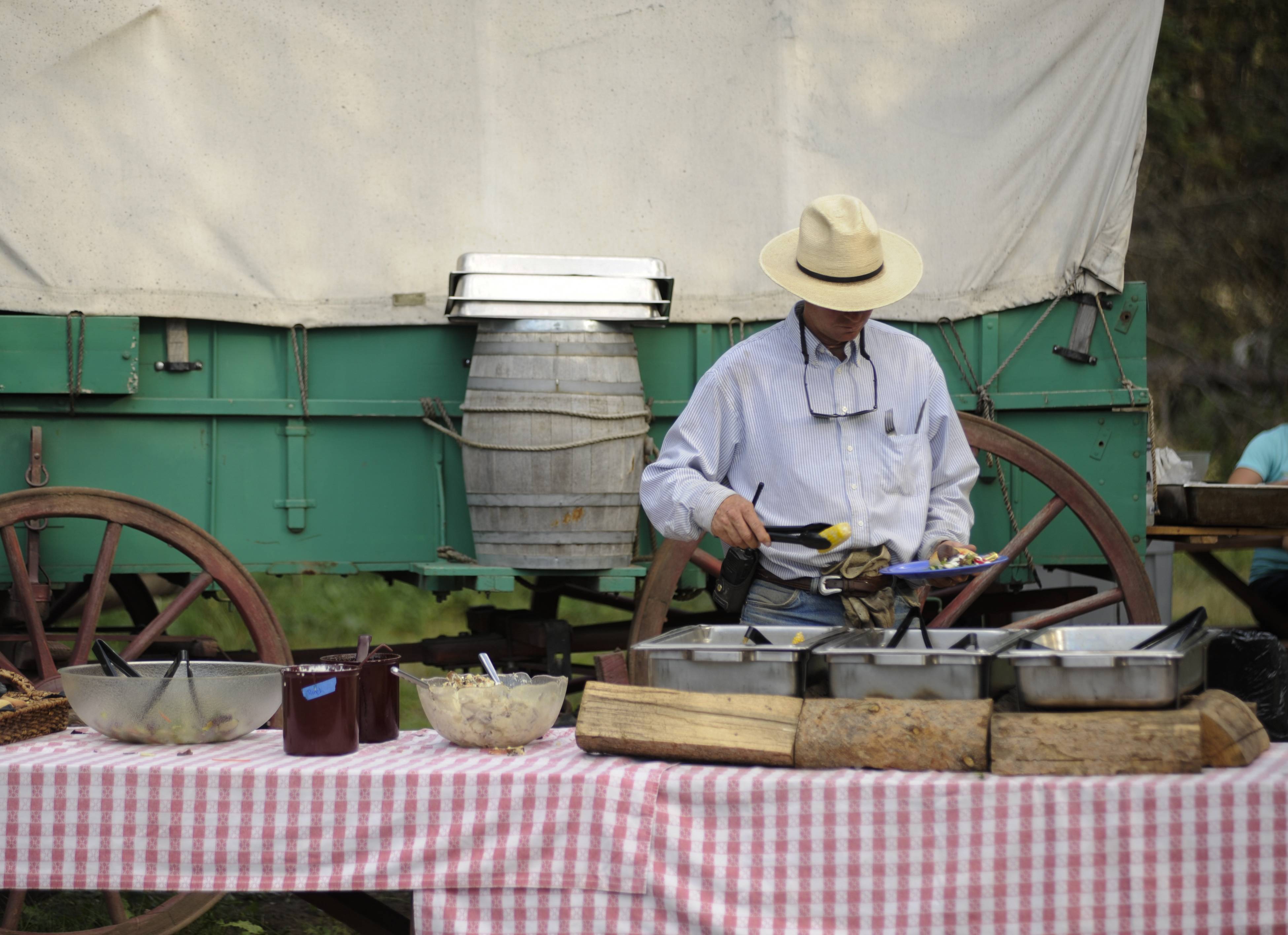 320 ranch in Montana met chuckwagon
