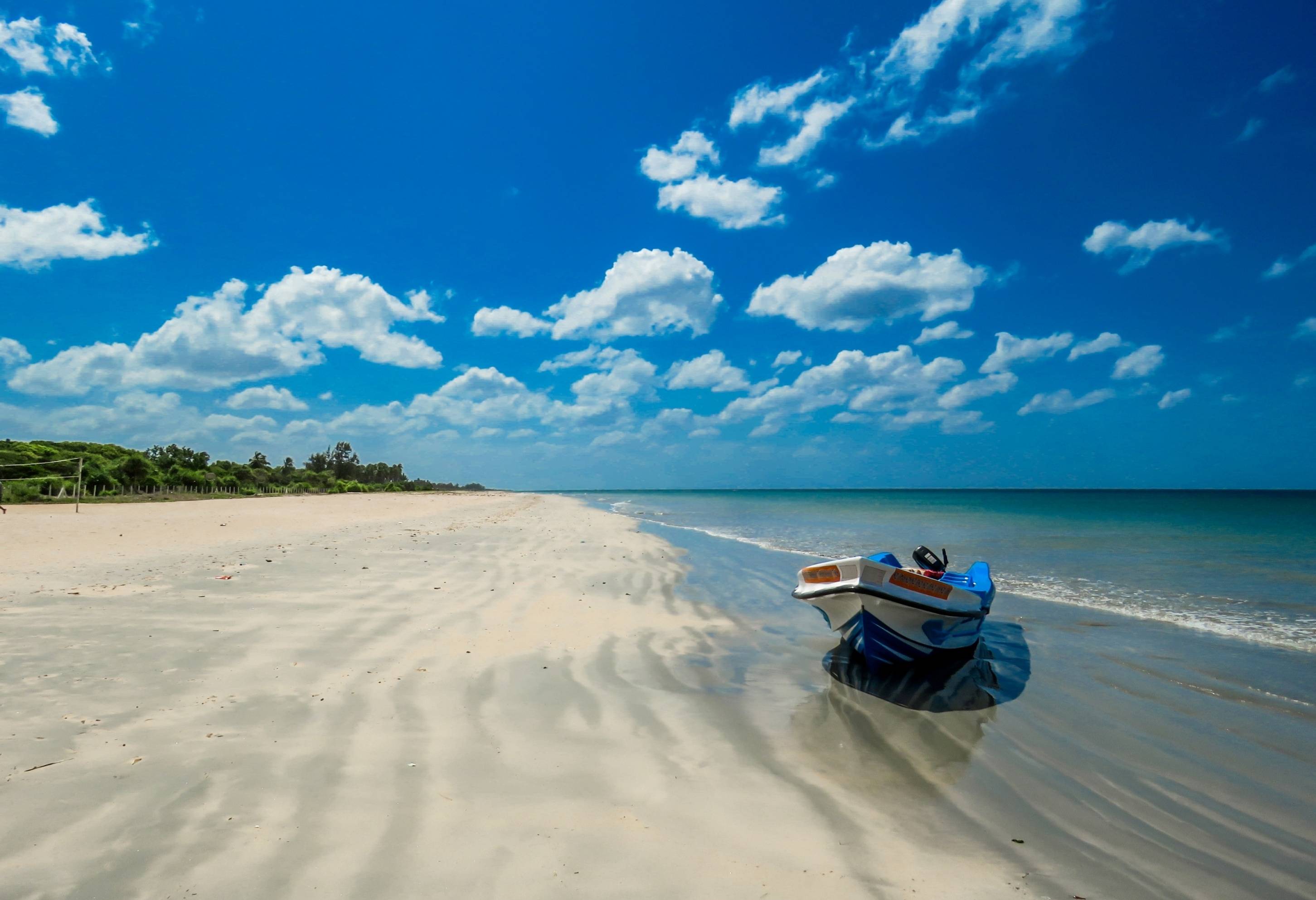 Het strand van Trincomalee in Sri Lanka