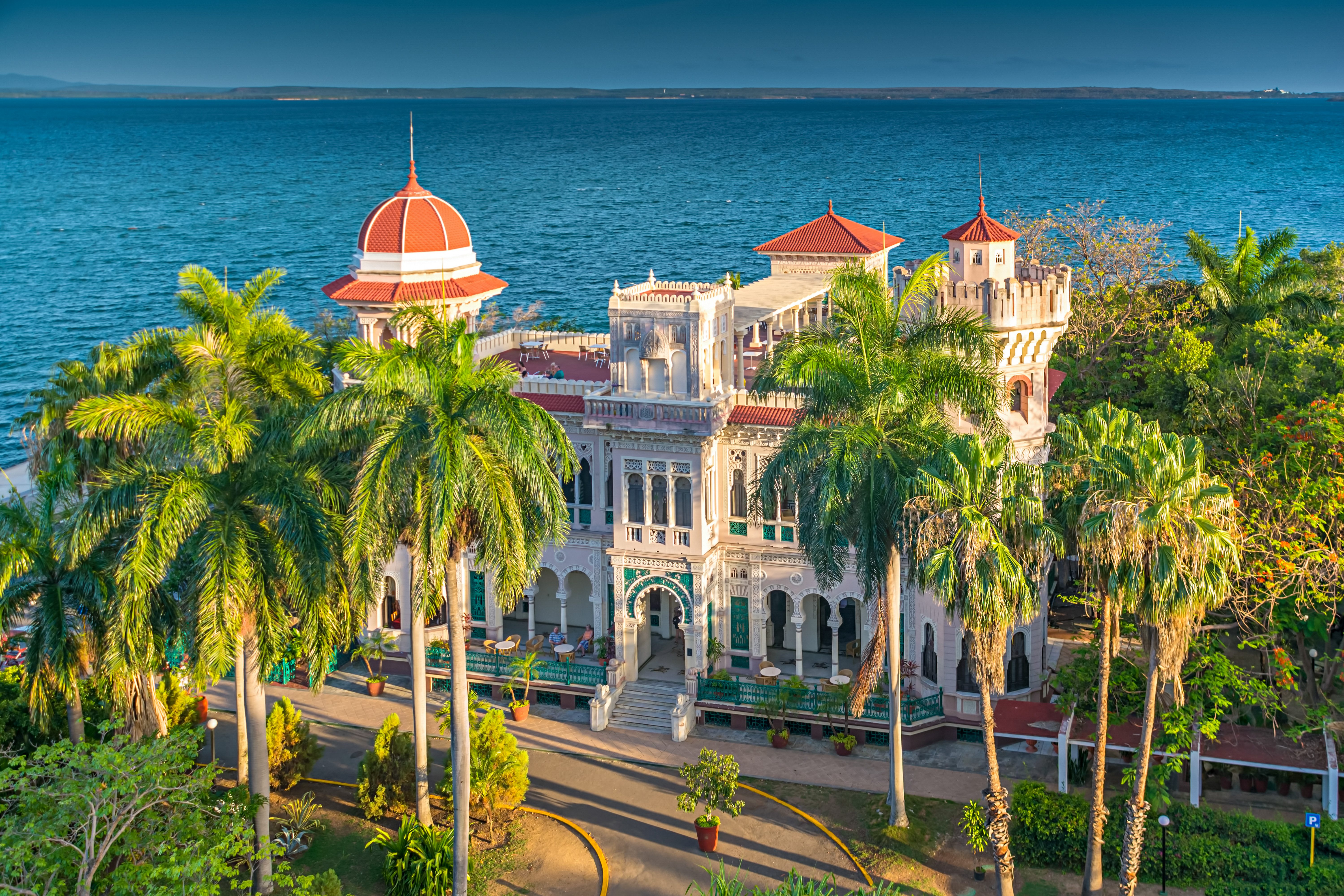cuba-cienfuegos-palacia-del-valle