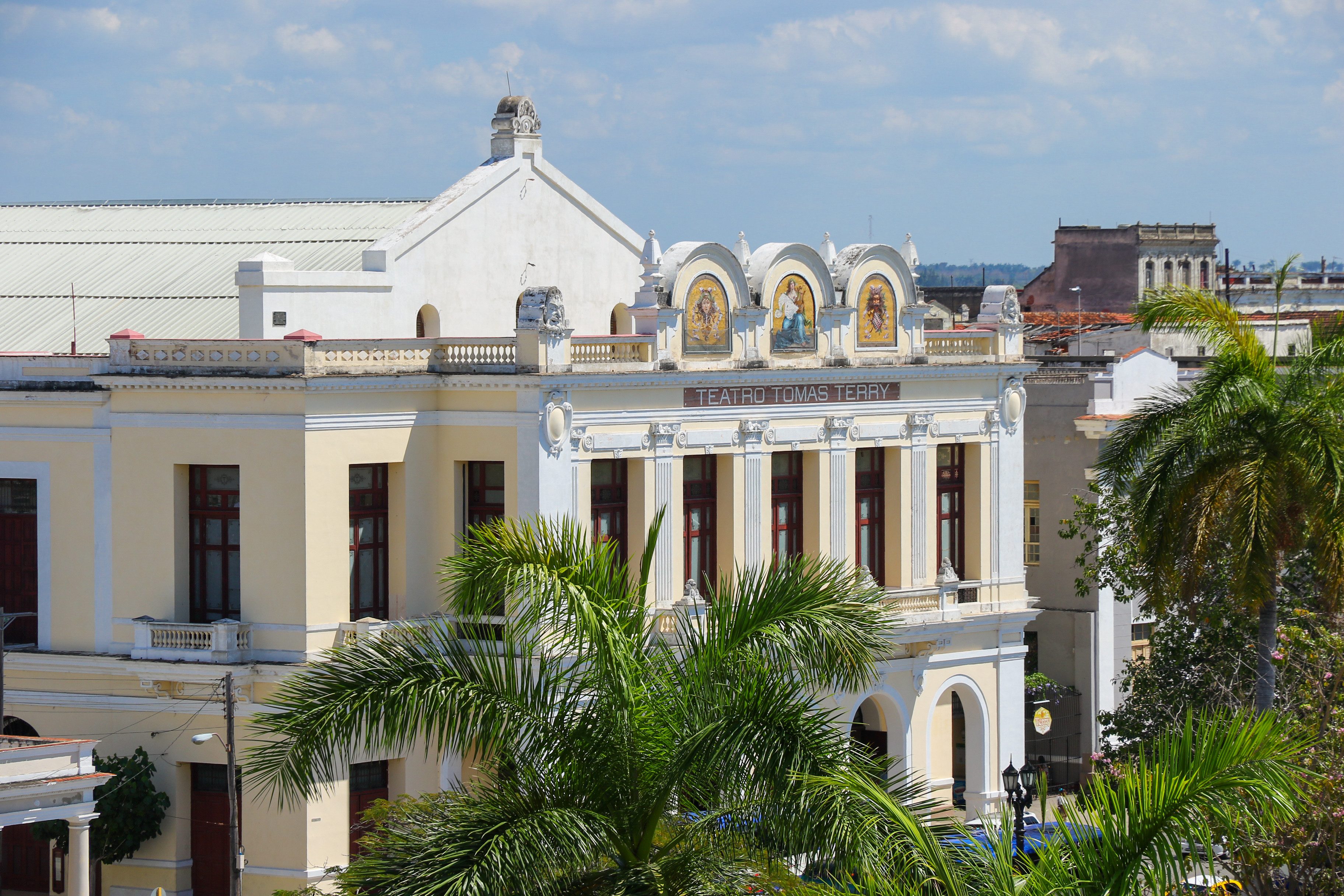cuba-cienfuegos-teatro-tomas-terry