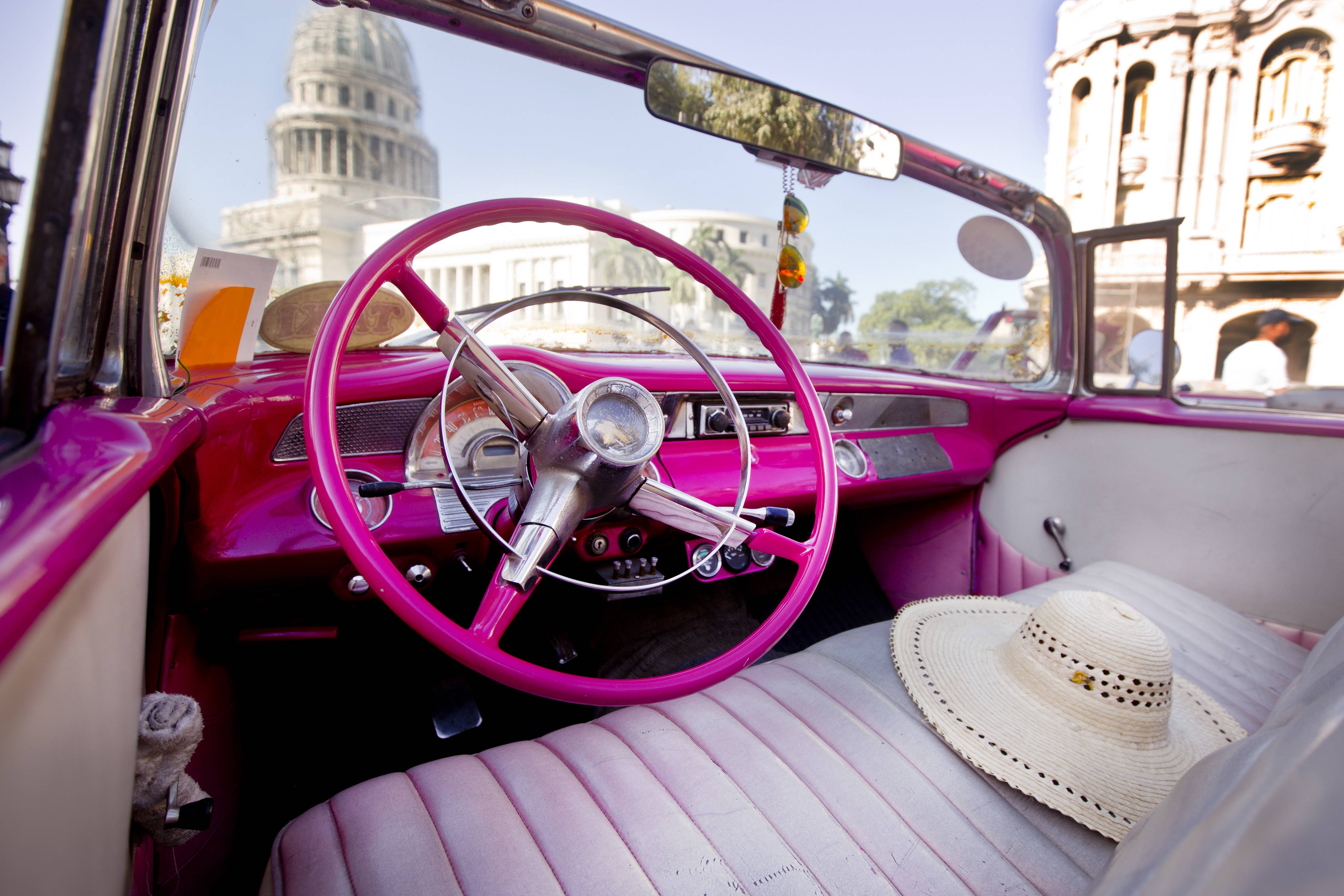 Bezichtig de hoogtepunten per classic car in Havana in Cuba