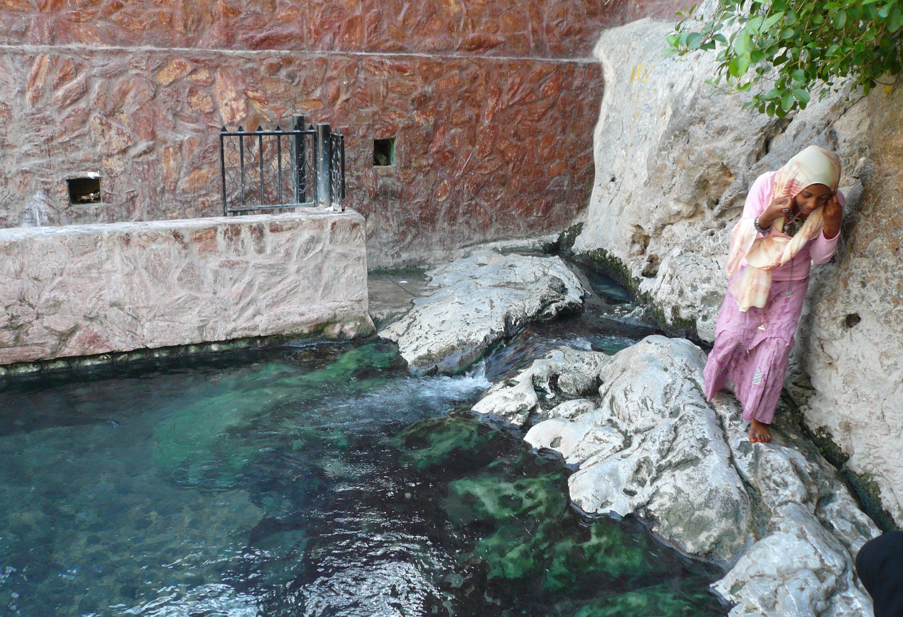 oman-nakhal-ain-thowarah-hotspring-warmwaterbron