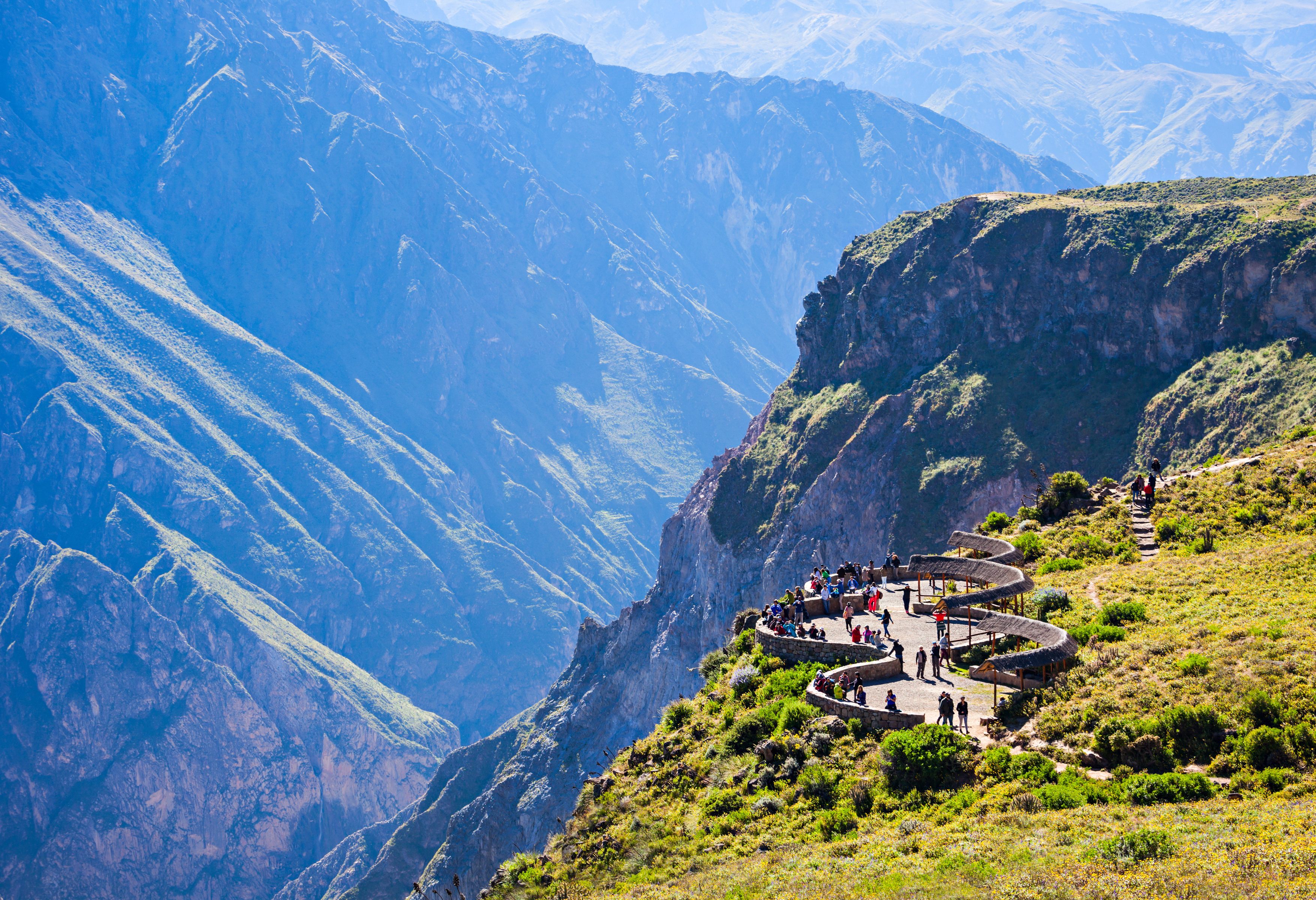 Cruz del Condor uitzichtpunt in Colca Canyon in Peru
