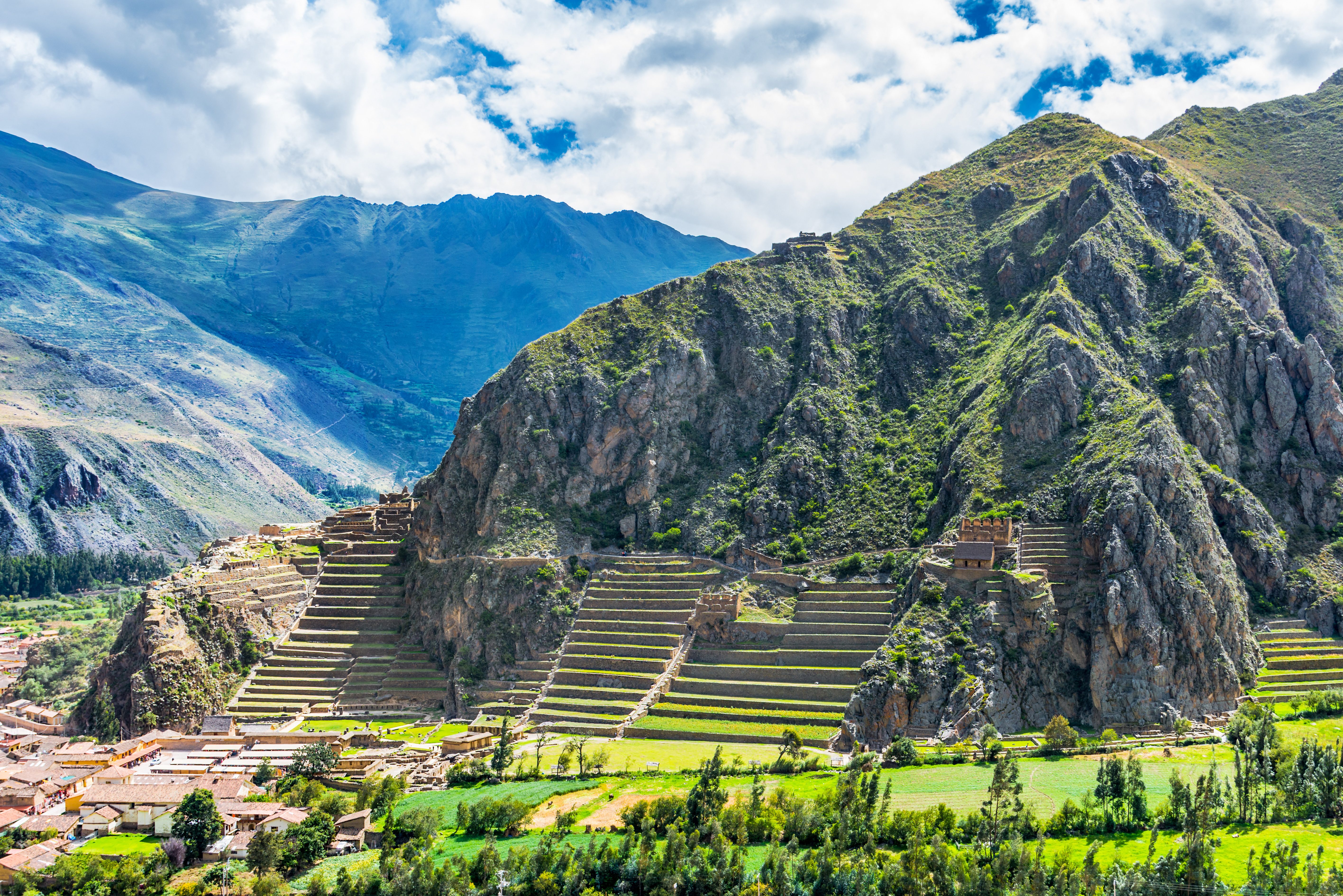 Inca ruines bij Ollantaytambo in de Sacred Valley in Peru