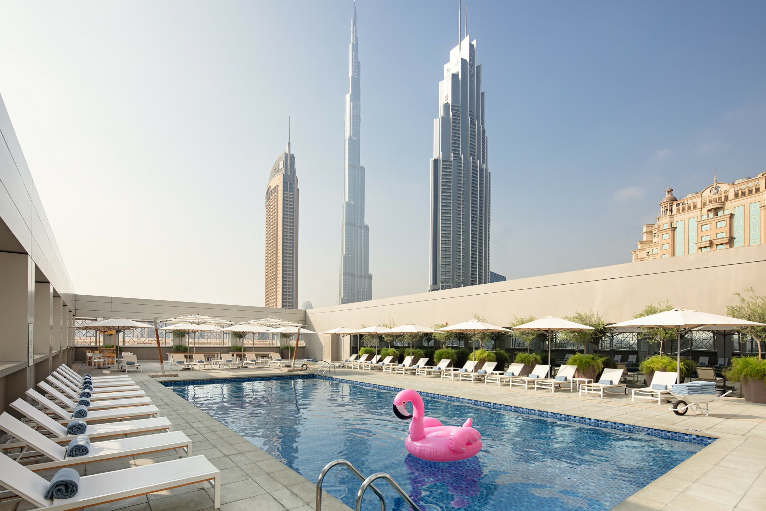 Dubai Emirates Rove Downtown Hotel Zwembad