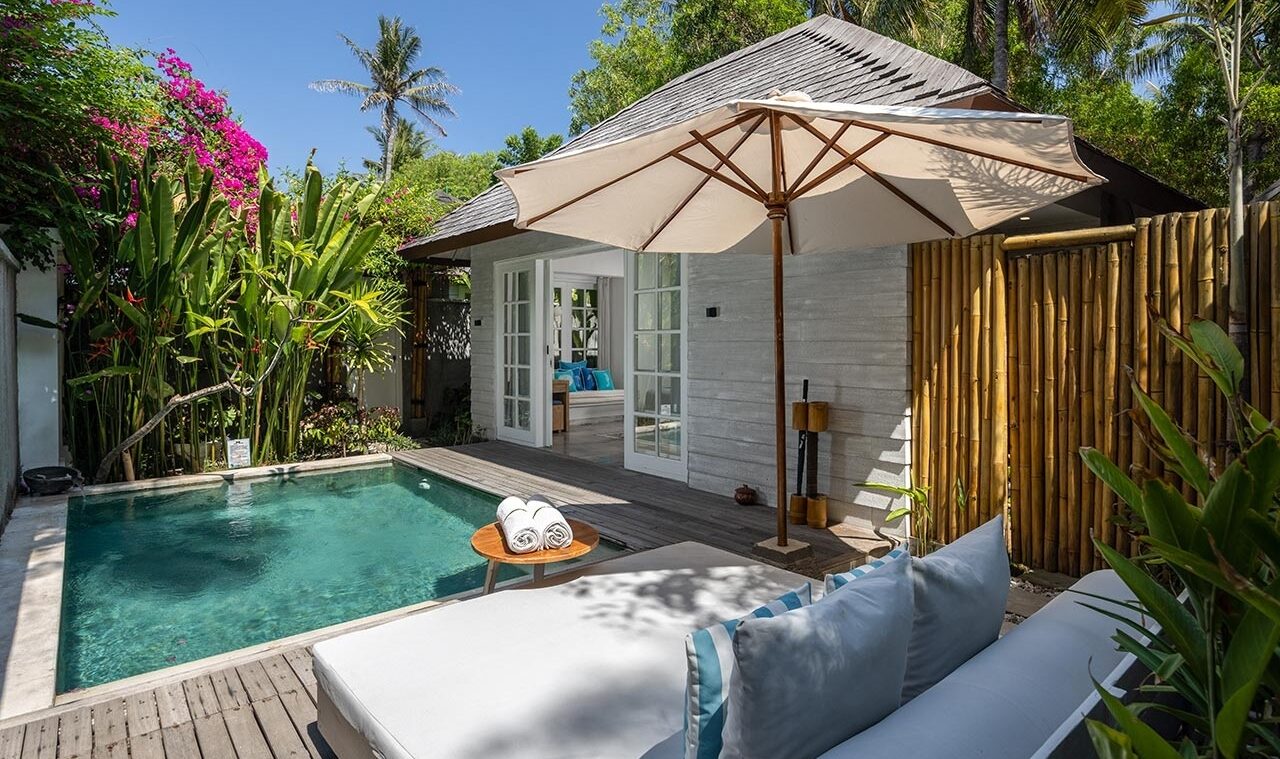 Zwembadje van de One Bedroom Private Pool Villa in het Kardia Resort op Gili Trawangan in Indonesie