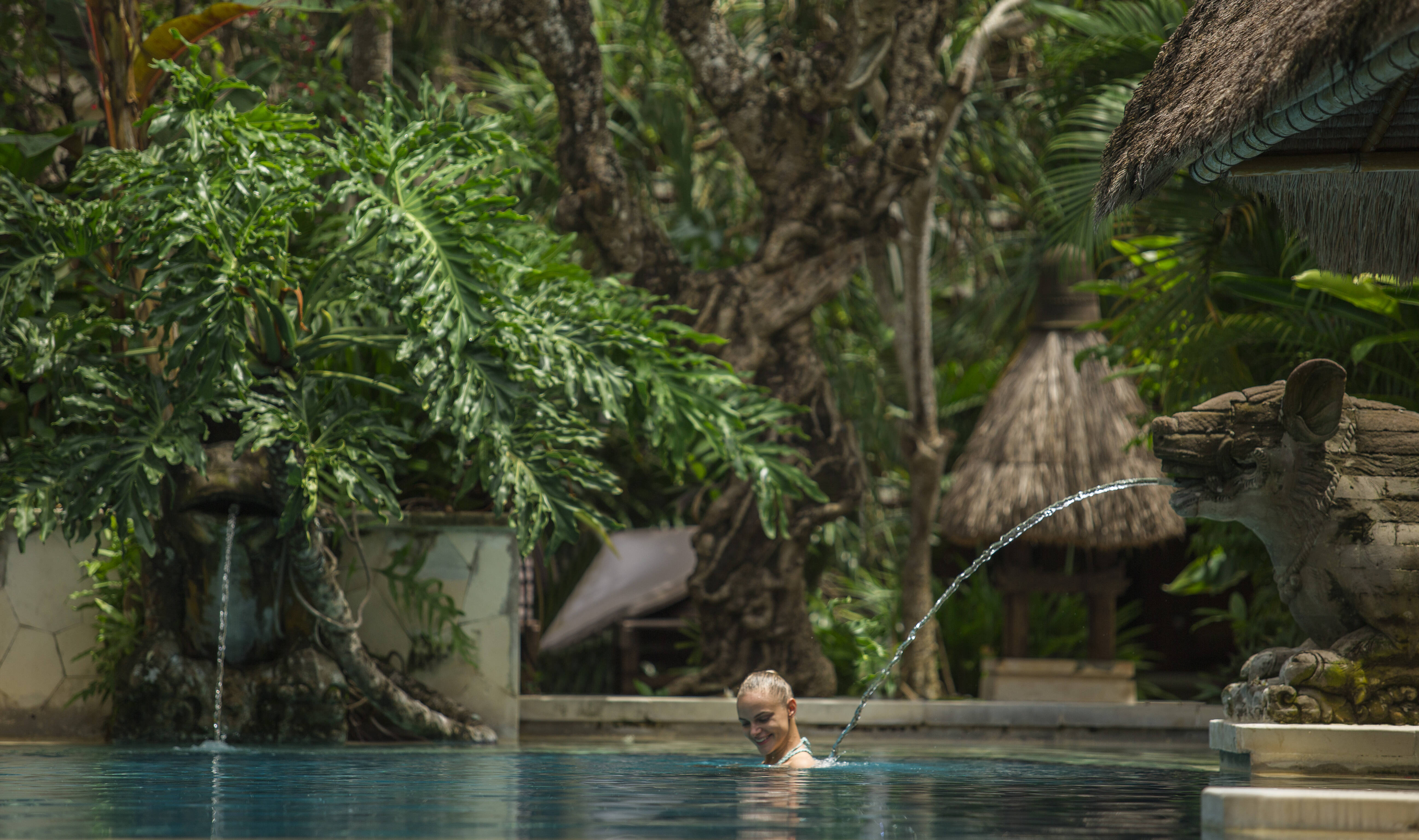 Santrian Club zwembad in het Puri Santrian in Sanur op Bali