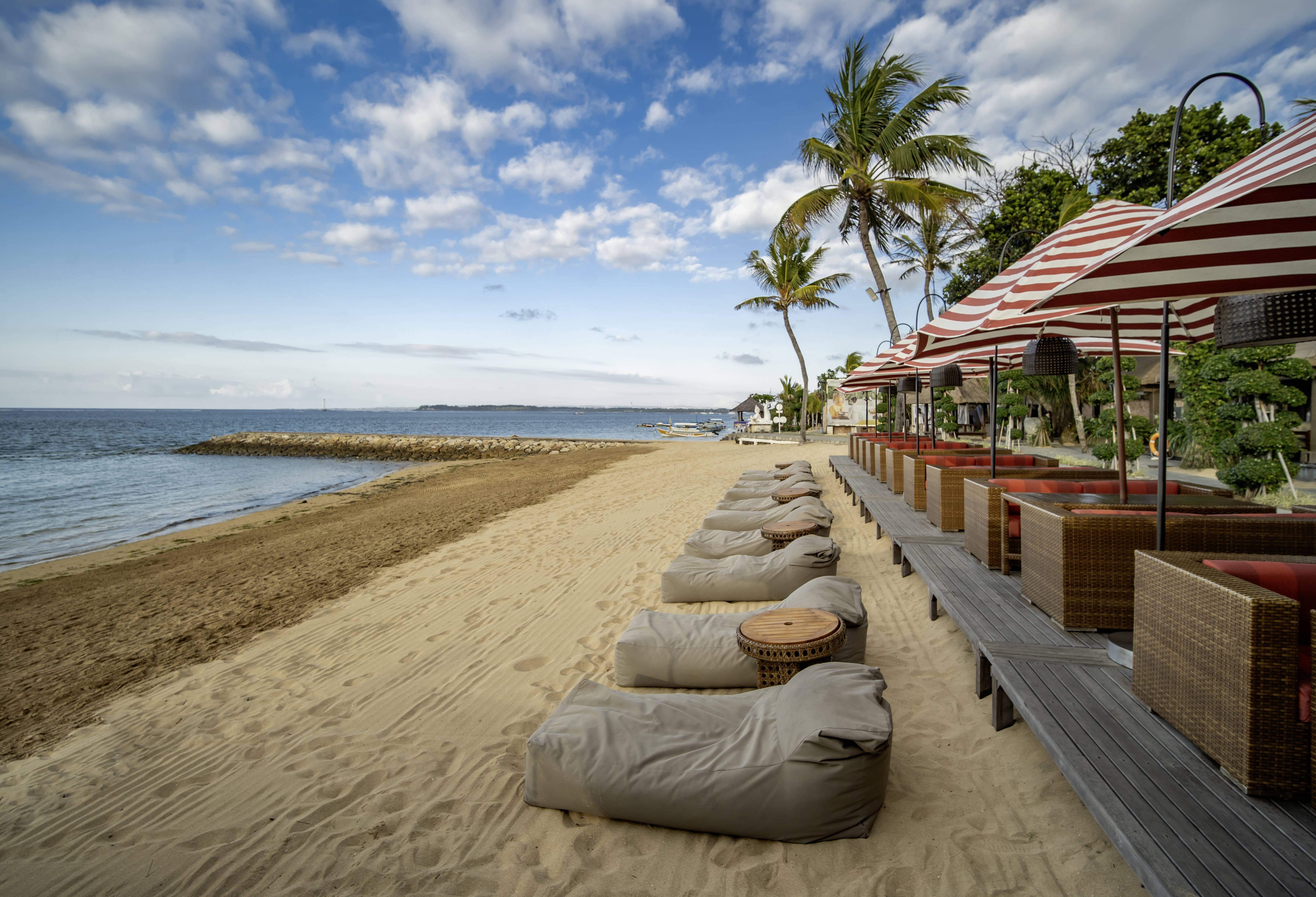 Beach Club Restaurant van het Puri Santrian in Sanur op Bali