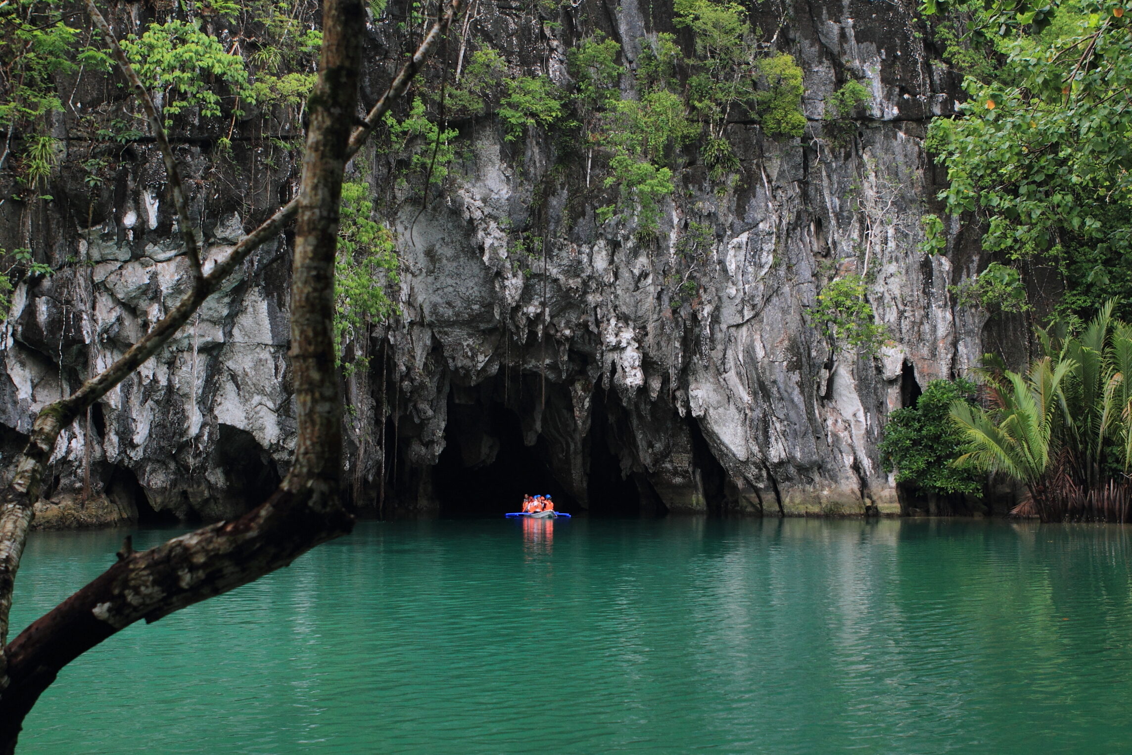 Ingang van de grot bij Sabang