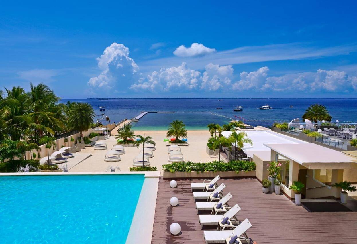 Zwembad en strand Be Resort Mactan