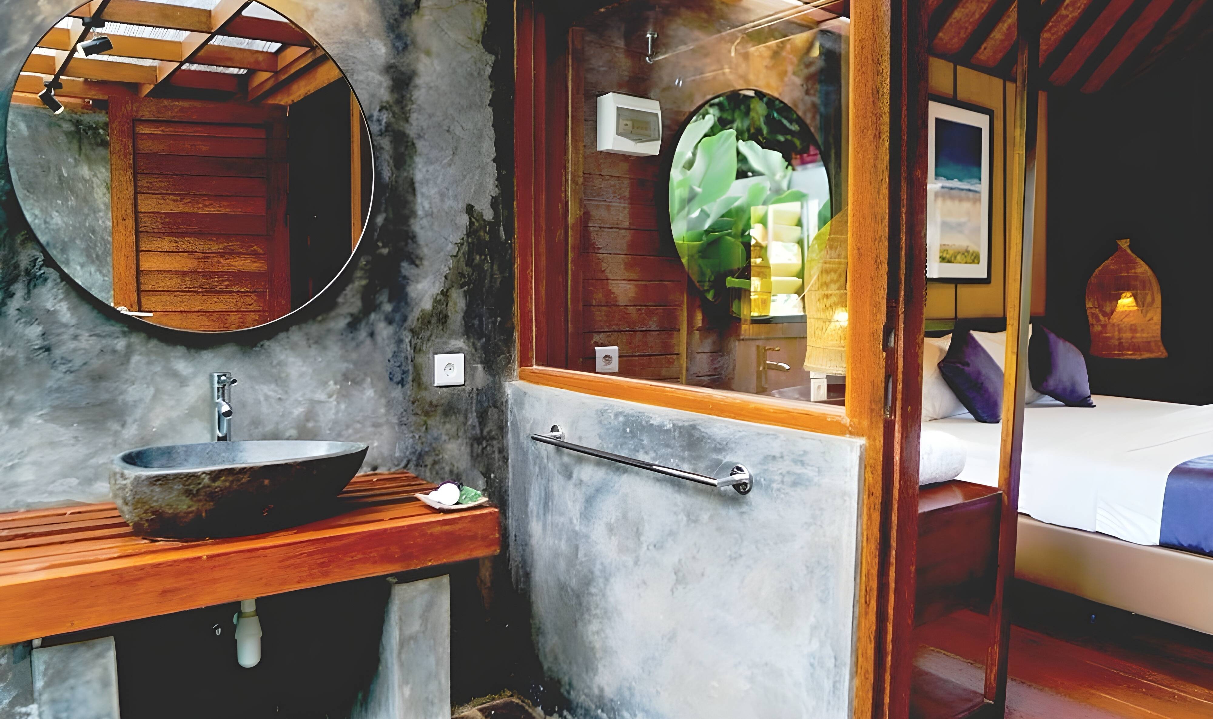 Badkamer van de One Bedroom Lodge in Bingin Lodge in Uluwatu op Bali in Indonesie