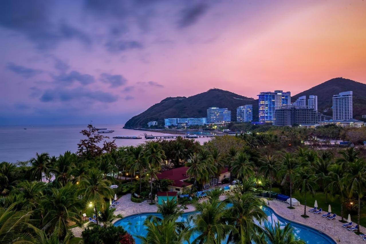 China Hainan Sunshine Resort Intime Sanya Zonsondergang