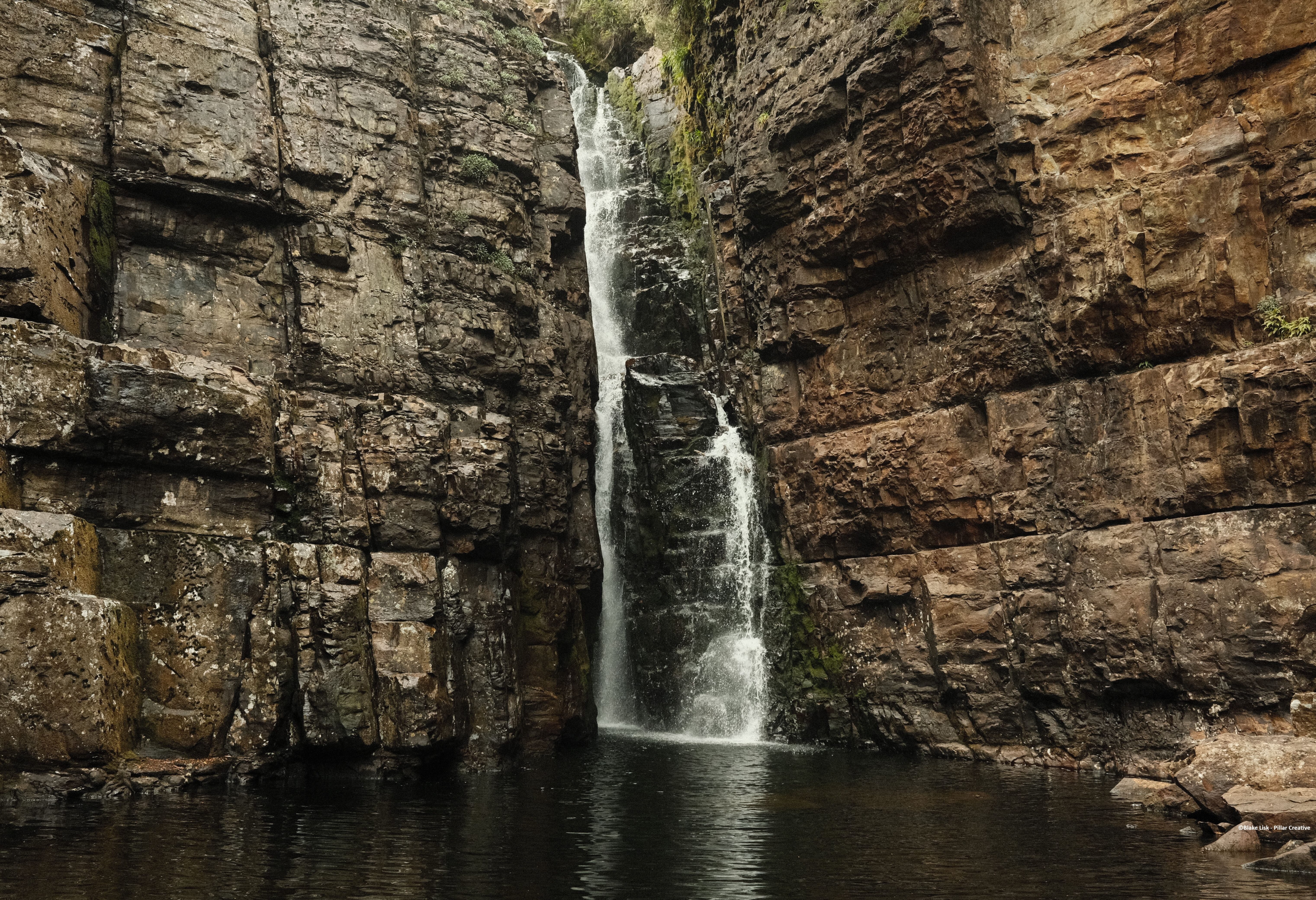 Hartnett Falls in het Cradle Mountain National Park in Tasmania in Australie