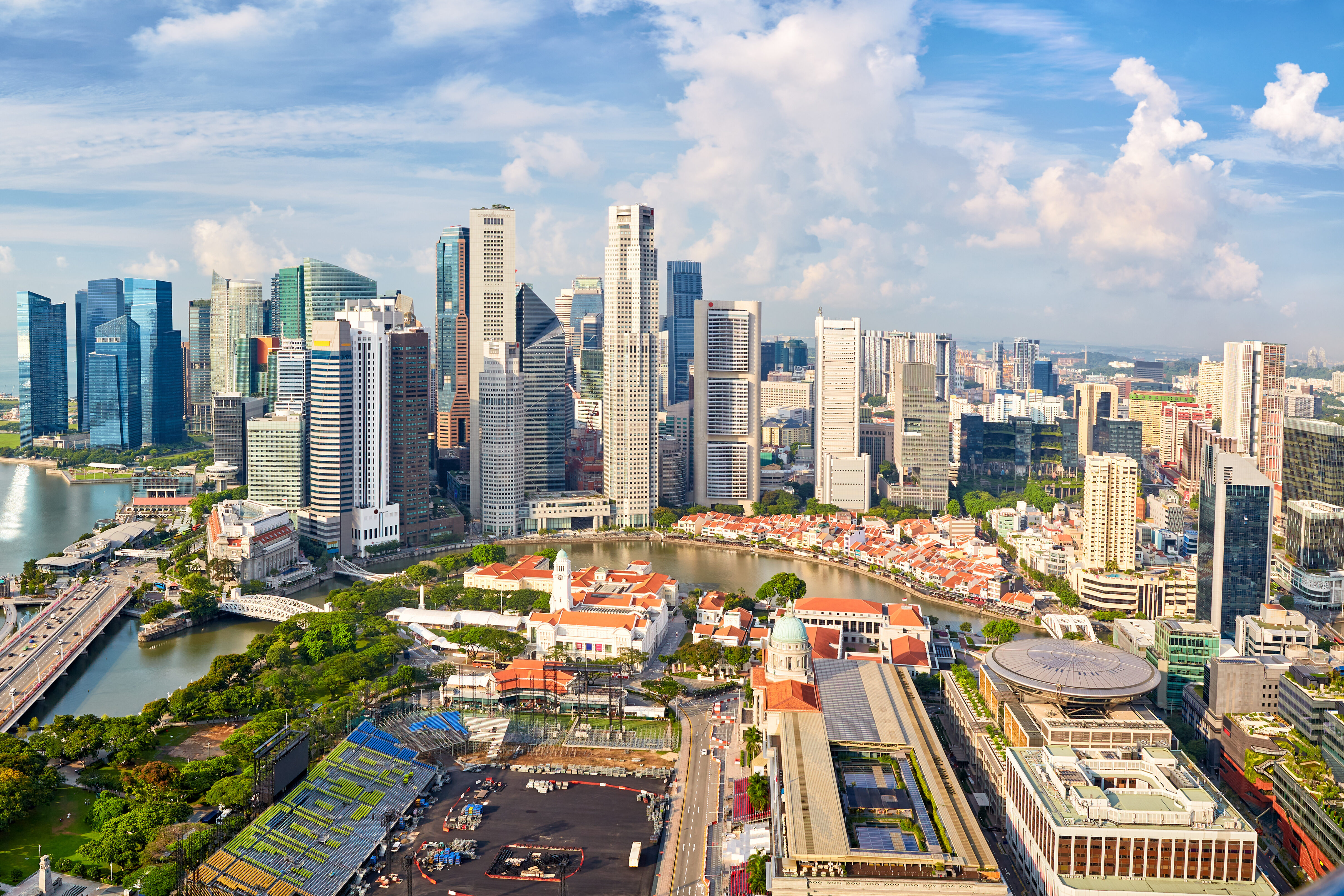 Skyline met Peninsula Excelsior rechts