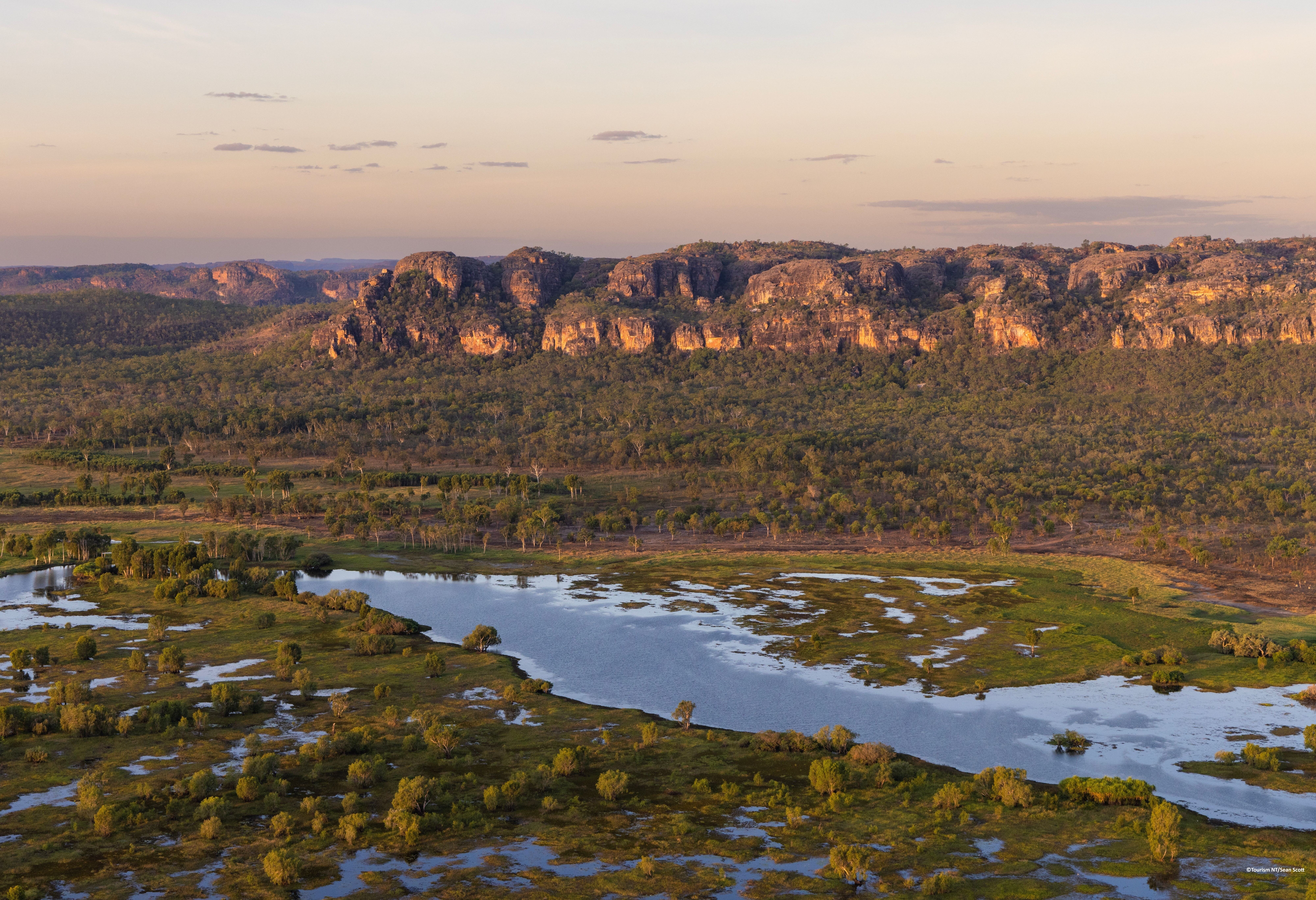 Uitzicht over de draslanden in het Kakadu National Park in Australie