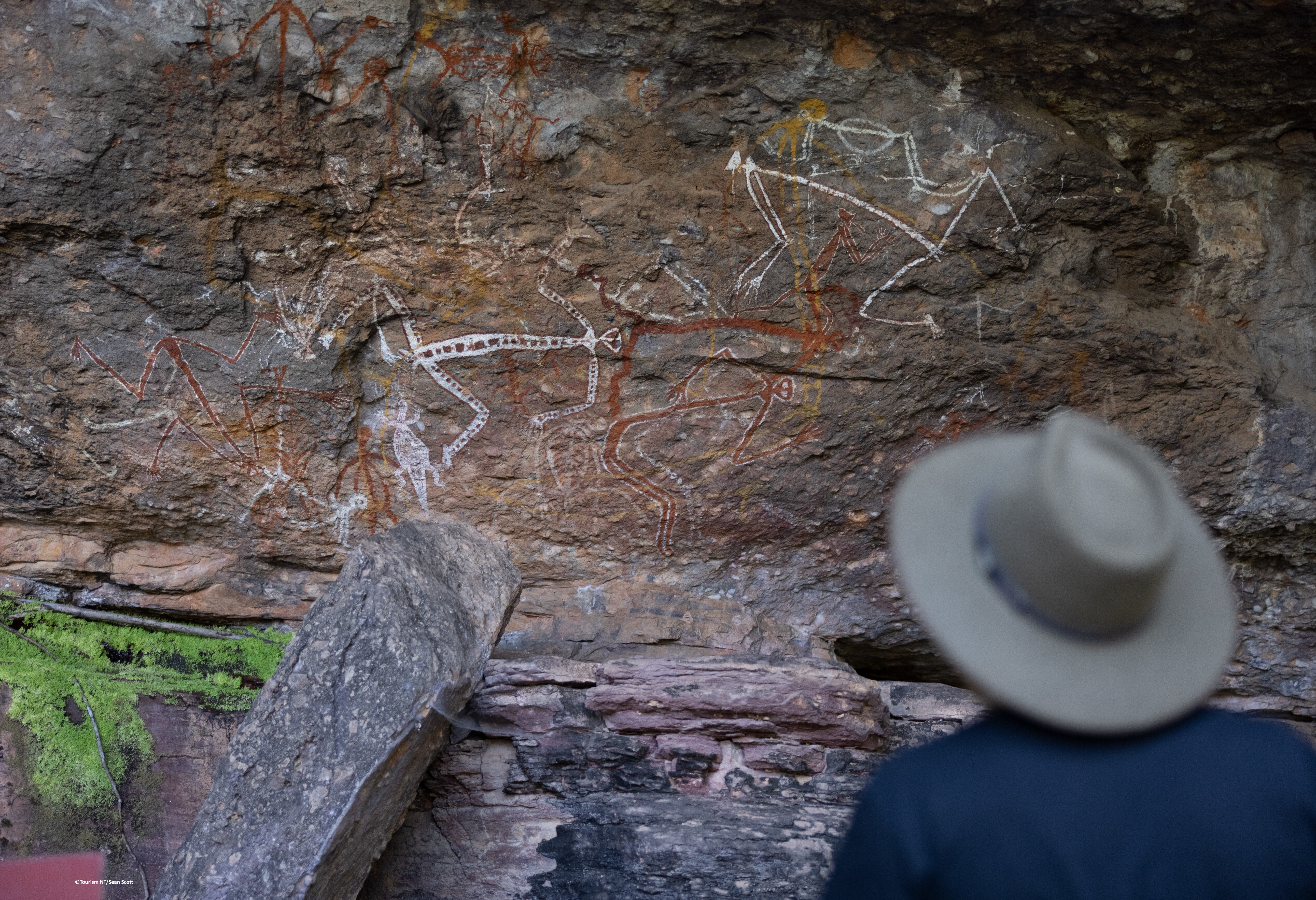 Aboriginal rotsschilderingen bij Nourlangie Rock in het Kakadu National Park in Australie