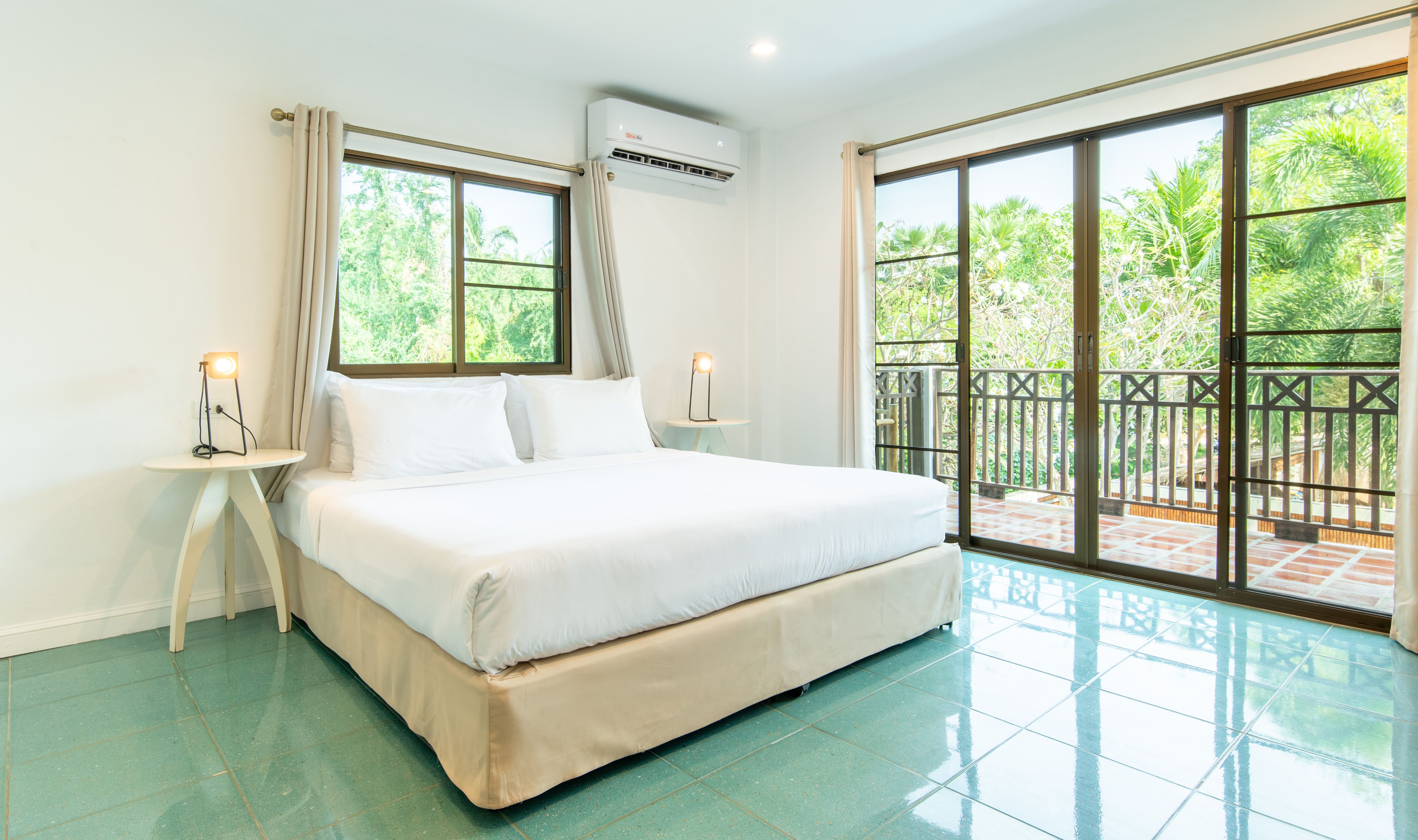 Three bedroom met balkon